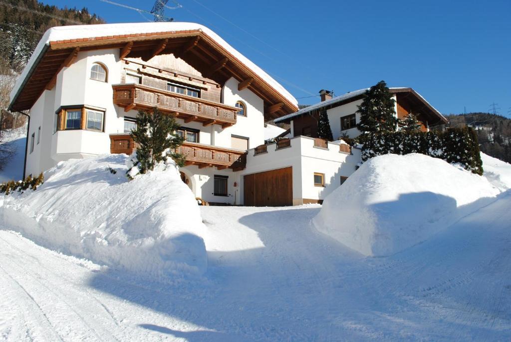 Apartment Maierhof Flirsch Εξωτερικό φωτογραφία